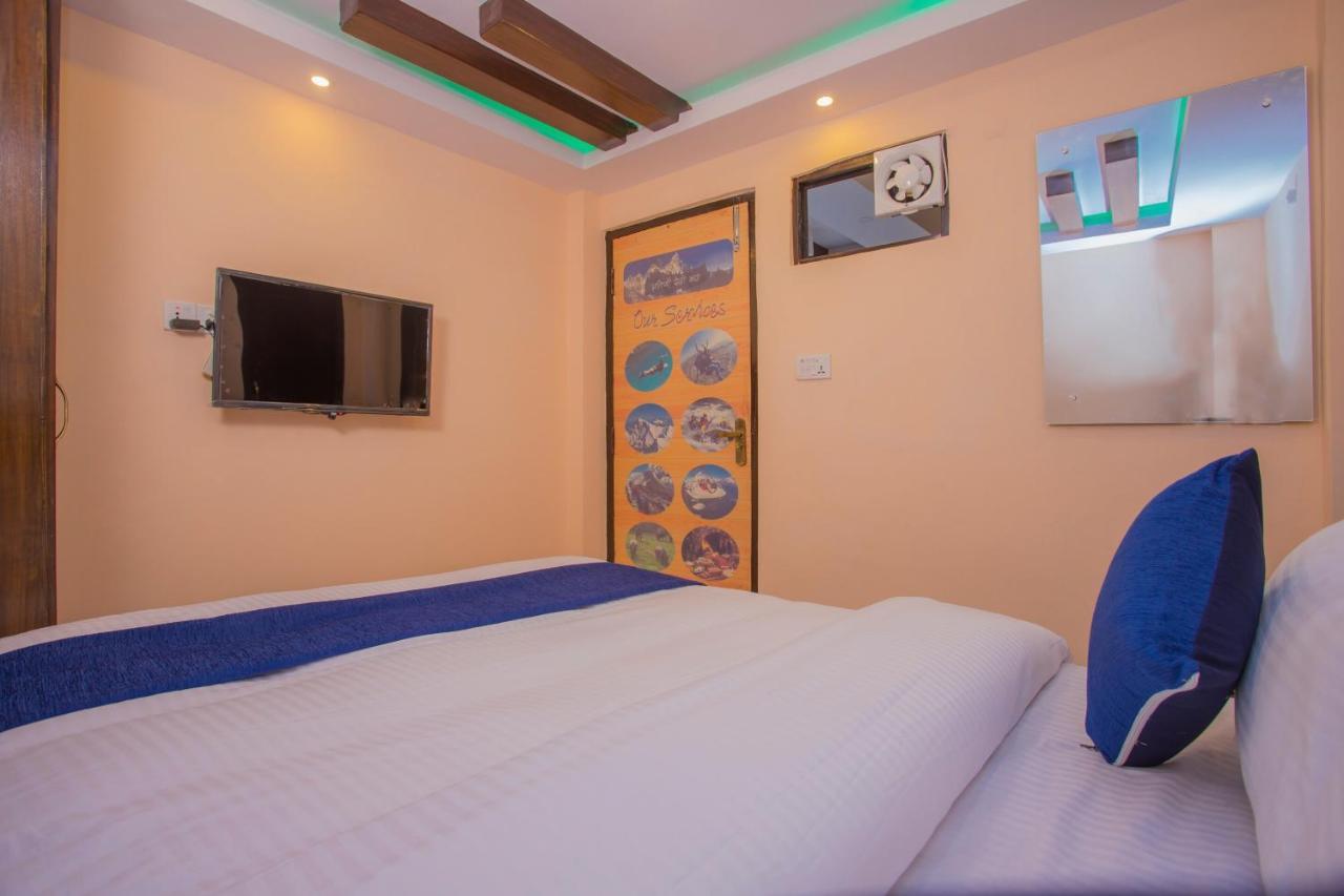 Oyo Hotel Antique Kutty Kathmandu Exterior photo